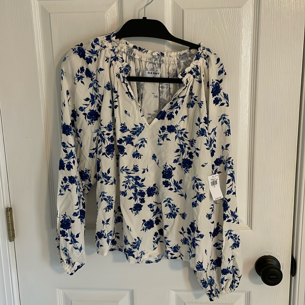 NWT Old Navy Ruffled Split-Neck Top in Blue Floral, size XS